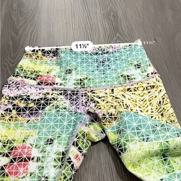 Lululemon Rare Wunder Under Crop II *Full-On Luon (Roll Down) in Paradise Grid 4 - Picture 9 of 11